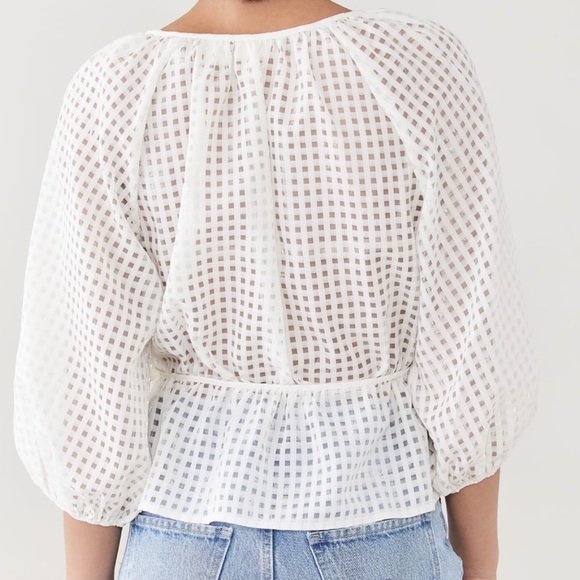 Levi’s Delilah Wrap Top - Picture 2 of 10